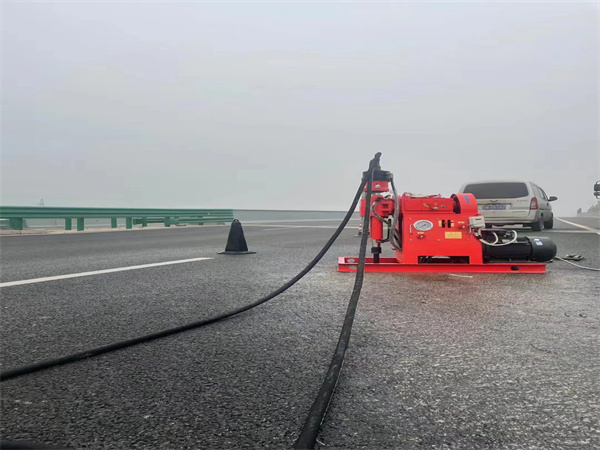 武平马路路基路面开裂下沉注浆加固灌浆